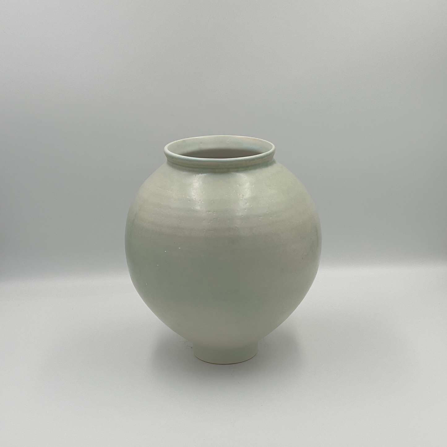 Moon jar Rukoryo - Soft green